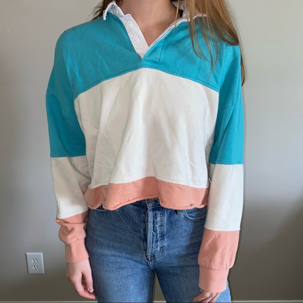 Cropped collared long sleeve shirt